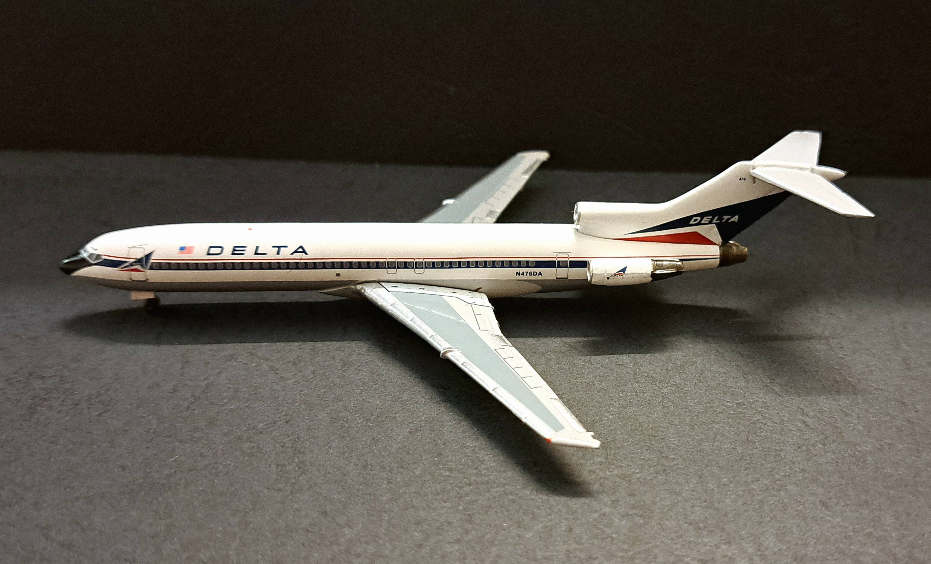 Aeroclassics 1:400 Delta Air Lines Boeing 727-200 BBX41647