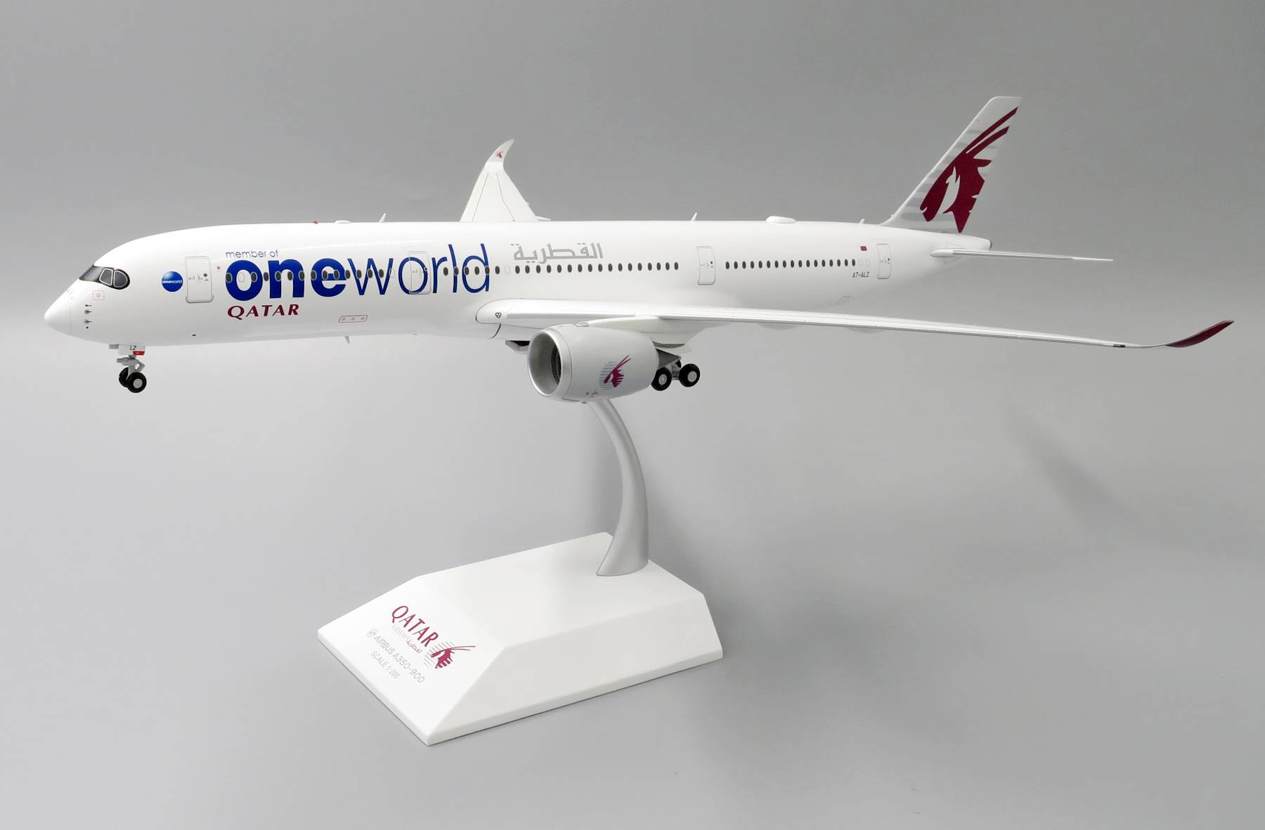 未開封　Airbus A350 Qatar Airways 1:200 JC Wings 1:200 Qatar Airways A350-900XWB Unboxing and Review